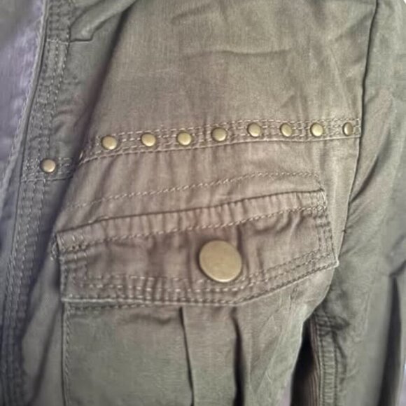 ARMY GREEN HOODED JACKET - Picture 4 of 6